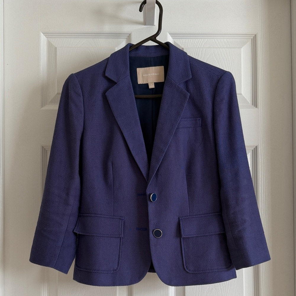Banana Republic Fitted Blue Blazer (Size 2)